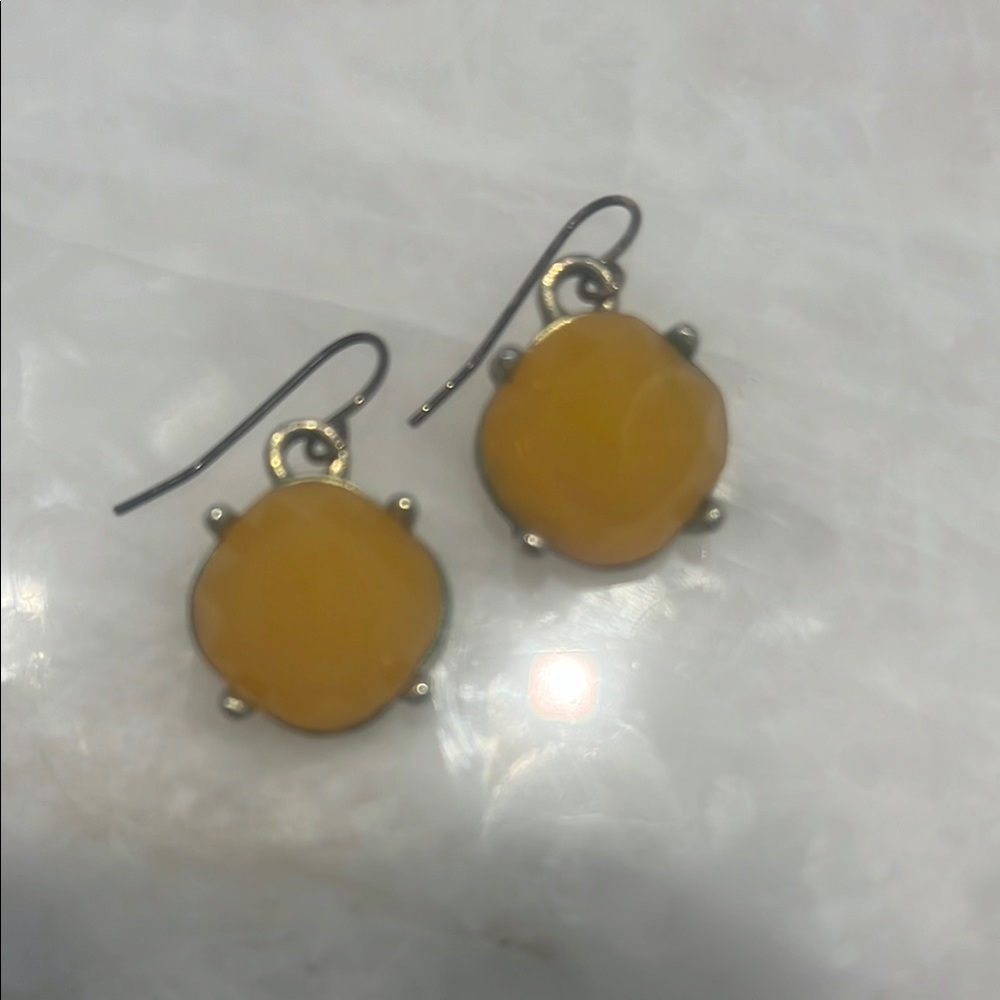 Kendra Scott Yellow and Gold Earrings with Elegant Design